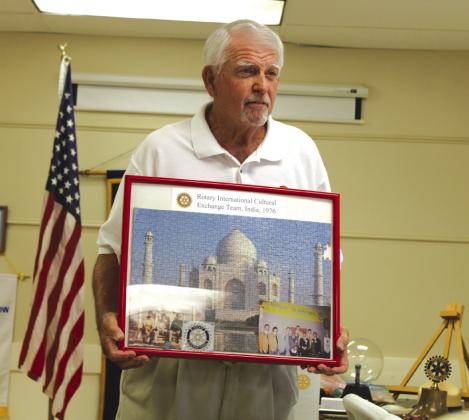 Astronomer Larry Smith thanks the Bosque County (Clifton) Rotary Club for hosting him for a talk after his trip to India through Rotary International in the 1970s. Nathan Diebenow | Meridian Tribune