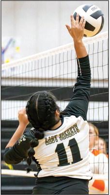 Lady Jackets surge for district action