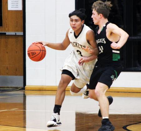 Forrest Murphy/Clifton Record/Meridian sophomore JohnPablo Bernal (3) and the Yellow Jackets fell to the Frost Polar Bears, 53-32 Friday night.