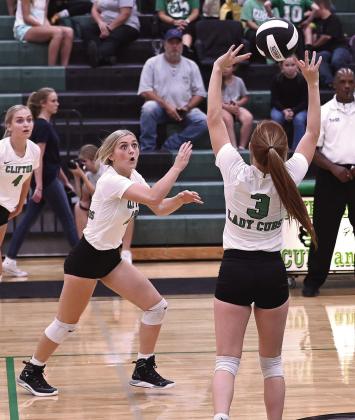 Lady Cubs sweep in district opener
