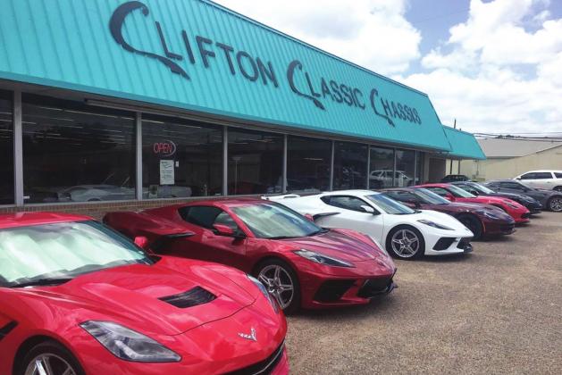 Corvettes cruise Clifton