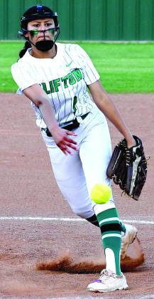 Lady Cub pitcher Laylah Gaona delivers the pitch. Photos courtesy of Brett Voss’ The Sports Buzz