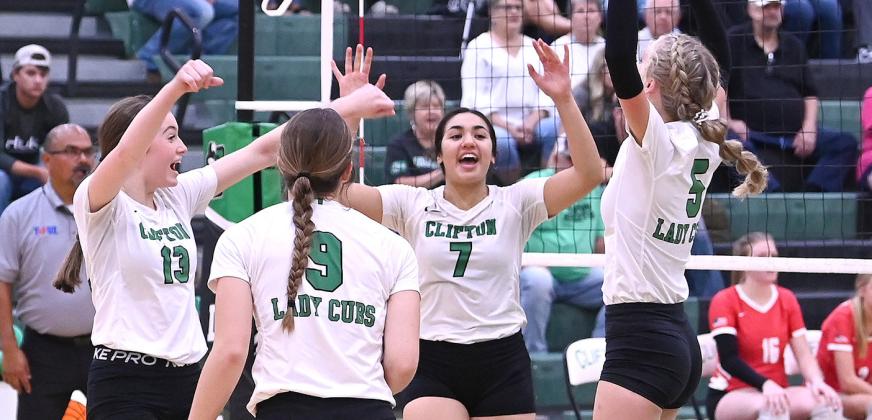 Before Bi-District match, Clifton closes out hosting Harmony, play warm-up in Gatesville